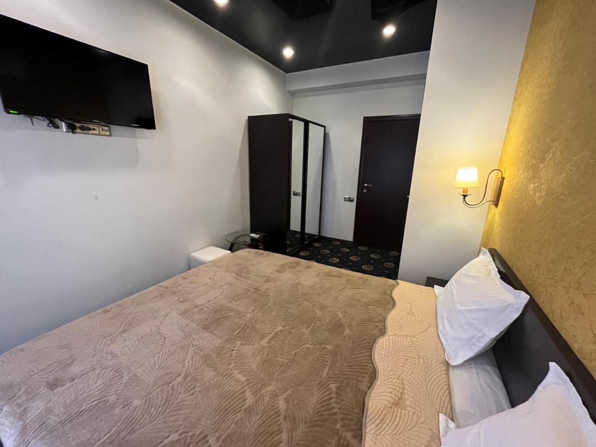 Hotel New Royal Tbilisi Exterior foto