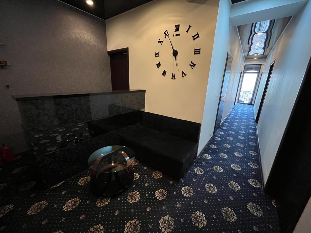 Hotel New Royal Tbilisi Exterior foto