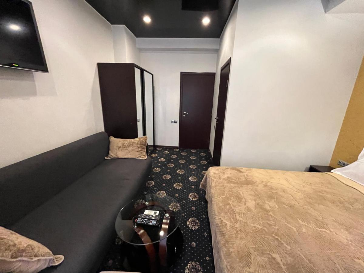Hotel New Royal Tbilisi Exterior foto